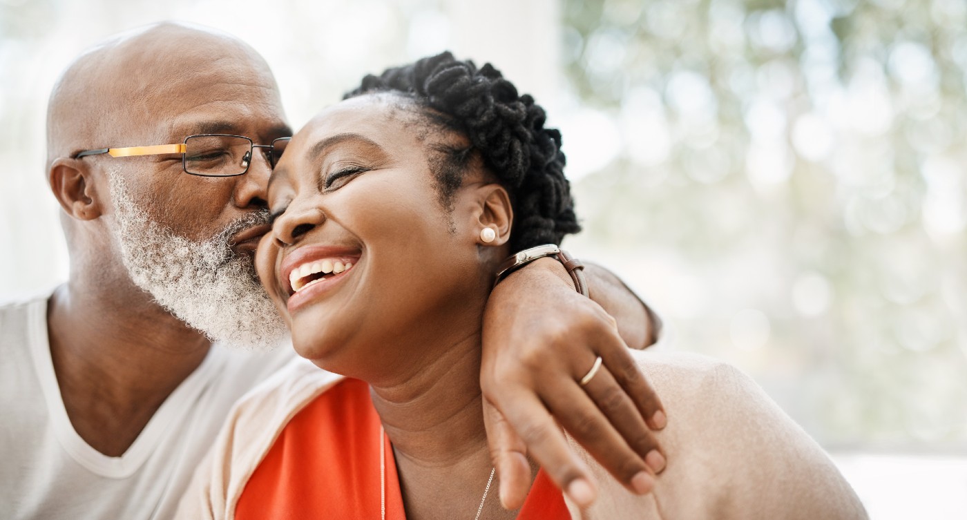 couple happy about getting a hybrid life insurance with long term care policy