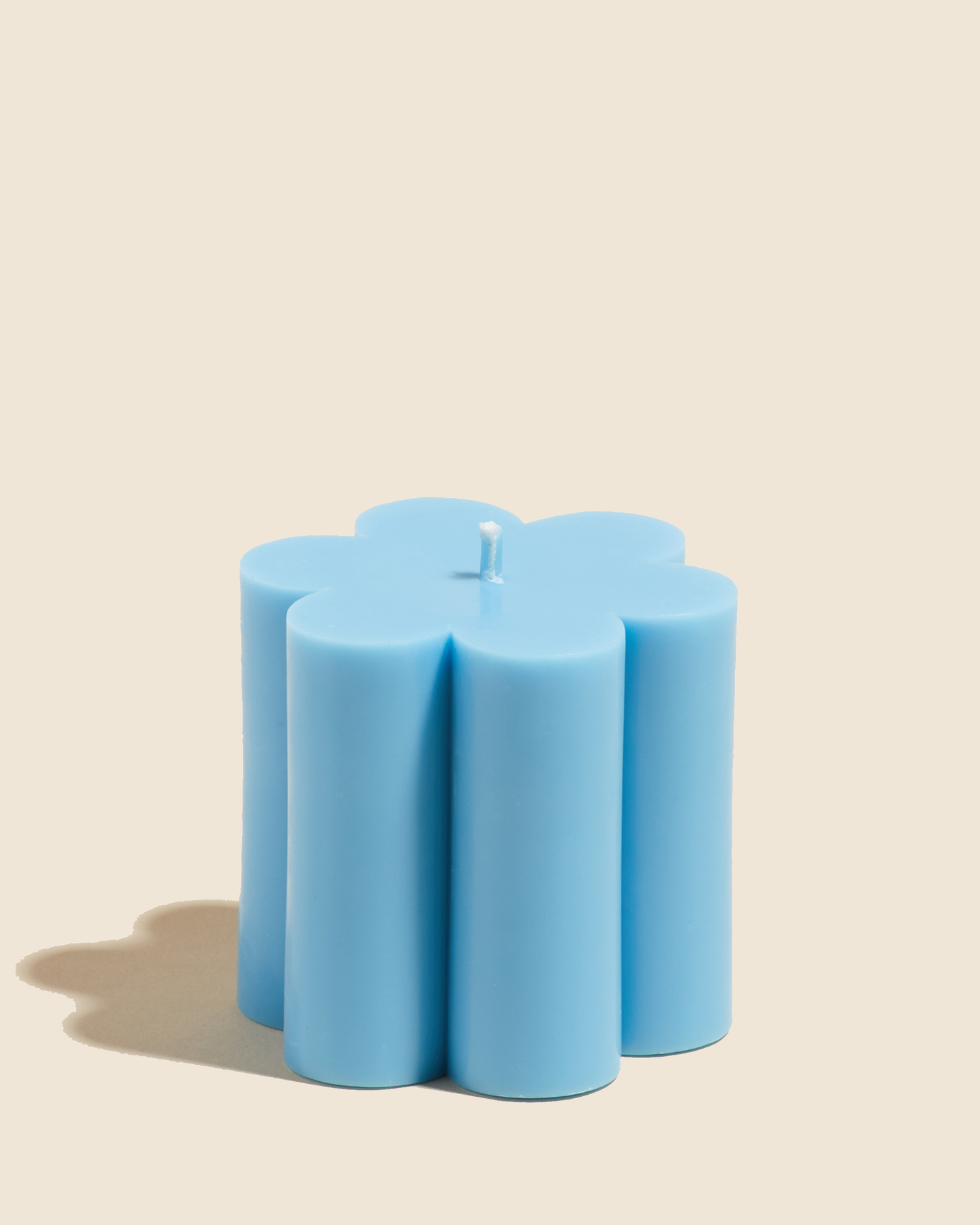 Small Daisy Candle in Sky Blue